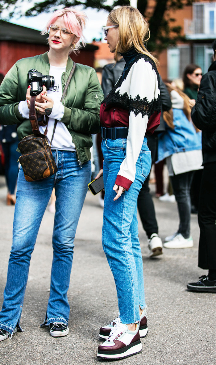Fashion Girls Wear Sneakers With Jeans 