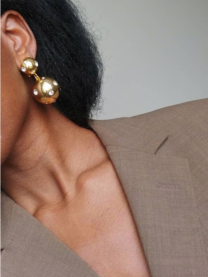 Minimalist fashion: gold earrings