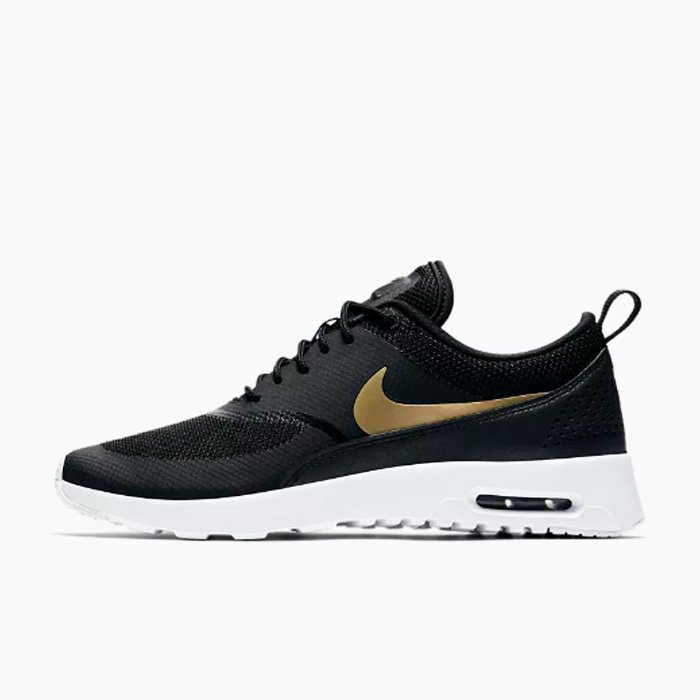 Gooi Nu Ontrouw Nike Air Max Thea Trainers Are Becoming a Cult Sneaker | Who What Wear