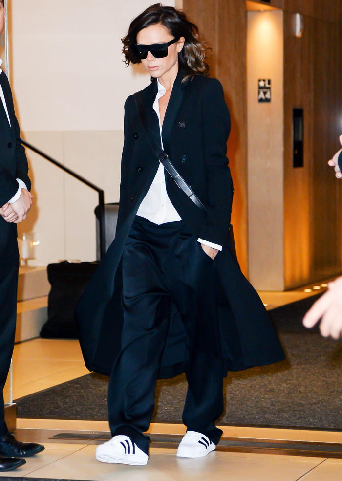 Victoria Beckham style: Fashion a Laid-Back Suit With an Overcoat