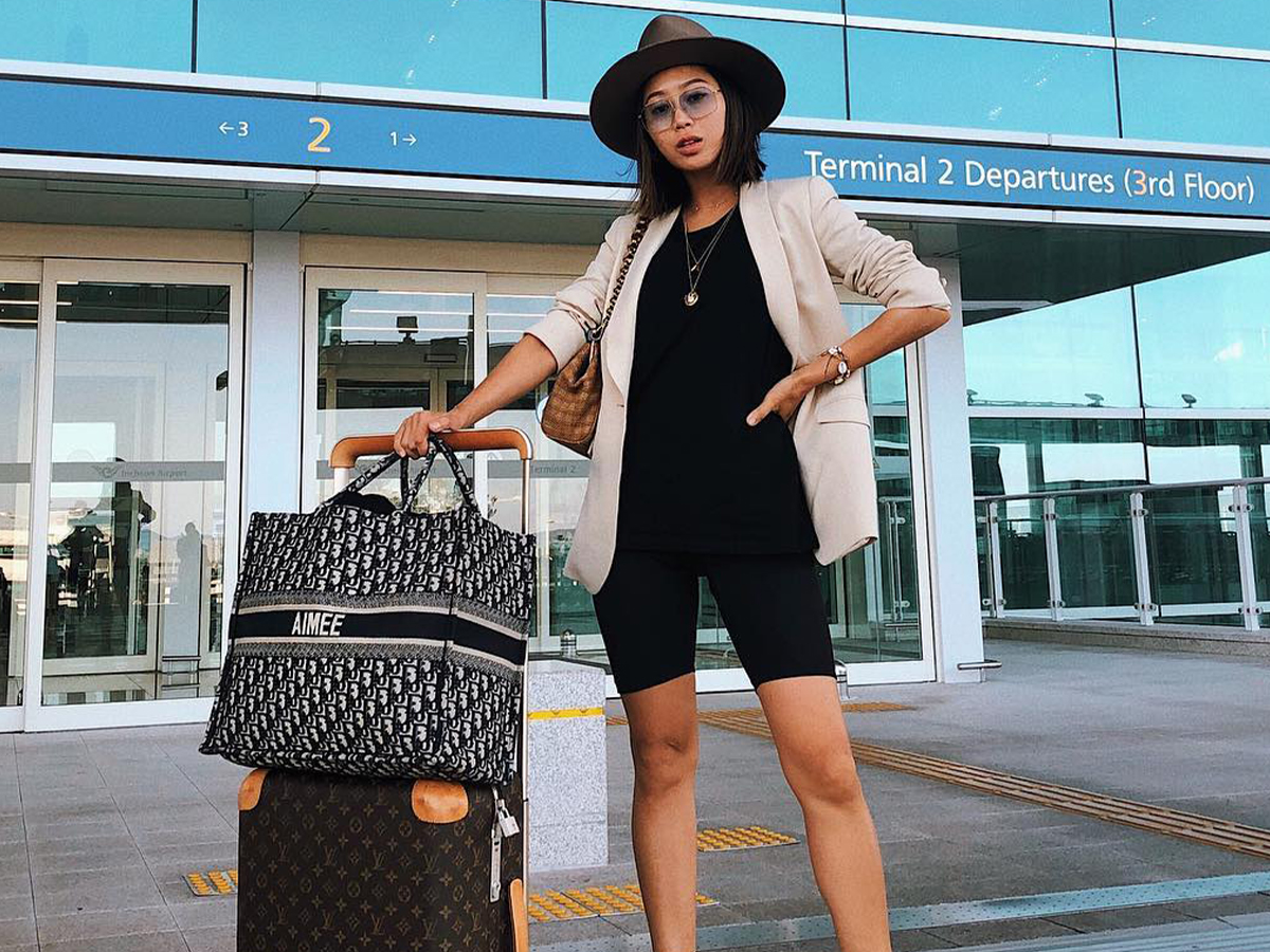 what to never wear on a plane according to a flight attendant