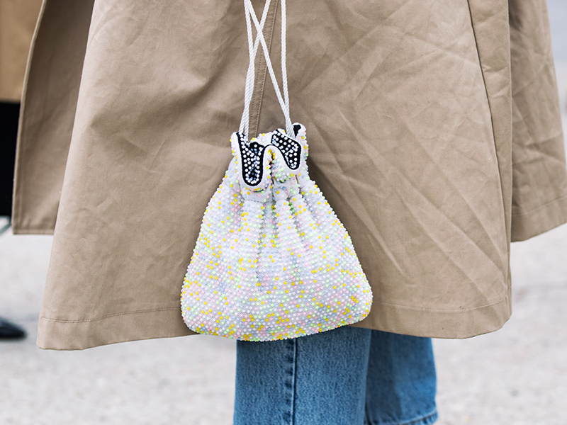 16 Cool Drawstring Bags to Carry This Fall | Who What Wear