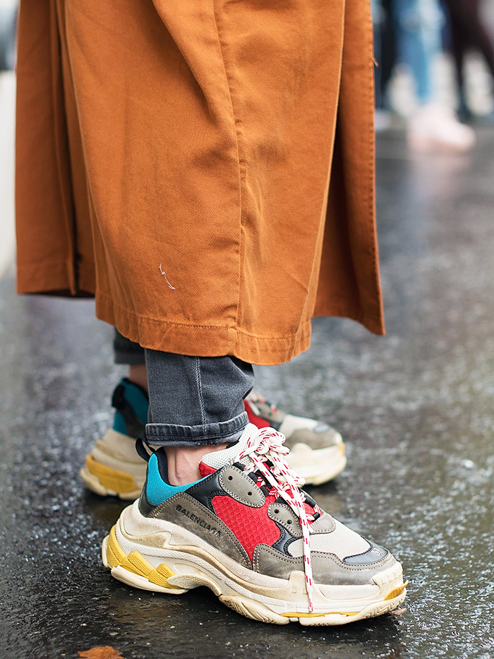 Triple S Sneakers Balenciaga: Worn with jeans