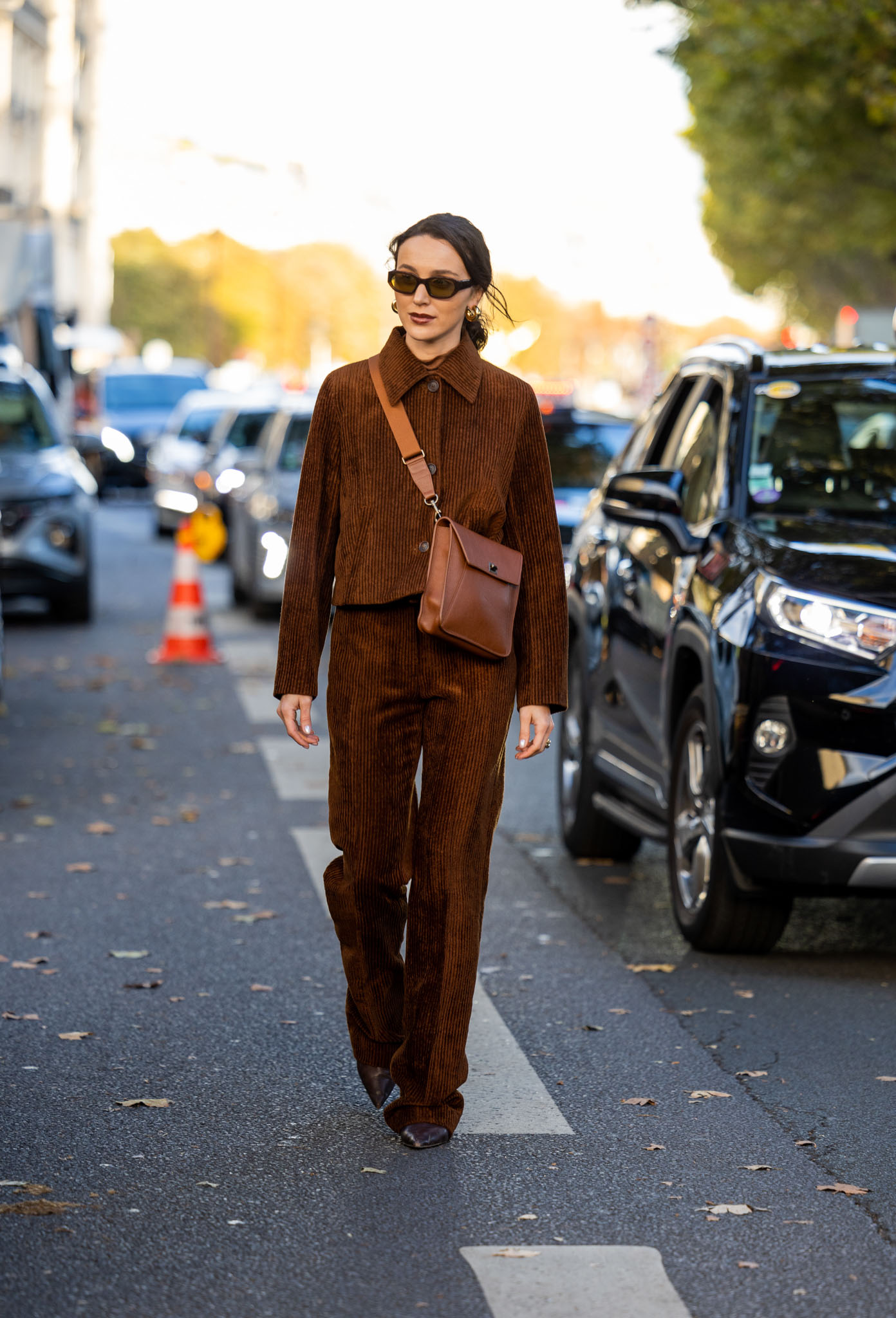 What to wear with corduroy pants (Complete Guide for Women)
