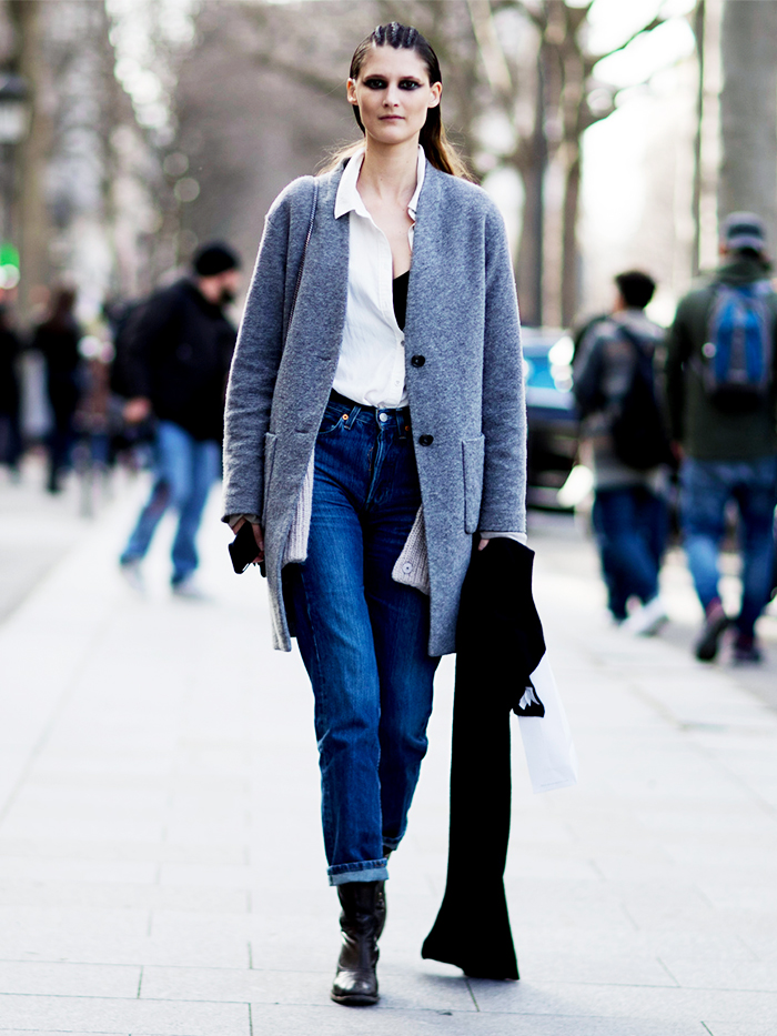 how to wear boyfriend jeans with boots