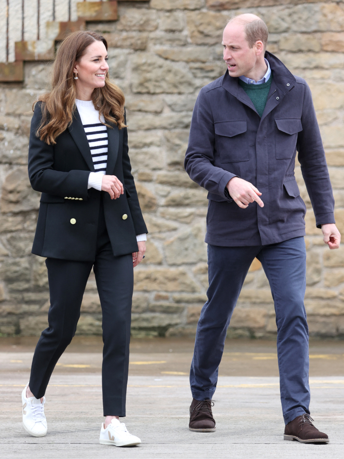 Veja Trainers: kate middleton wearing veja trainers with blue jeans, black blazer and striped top
