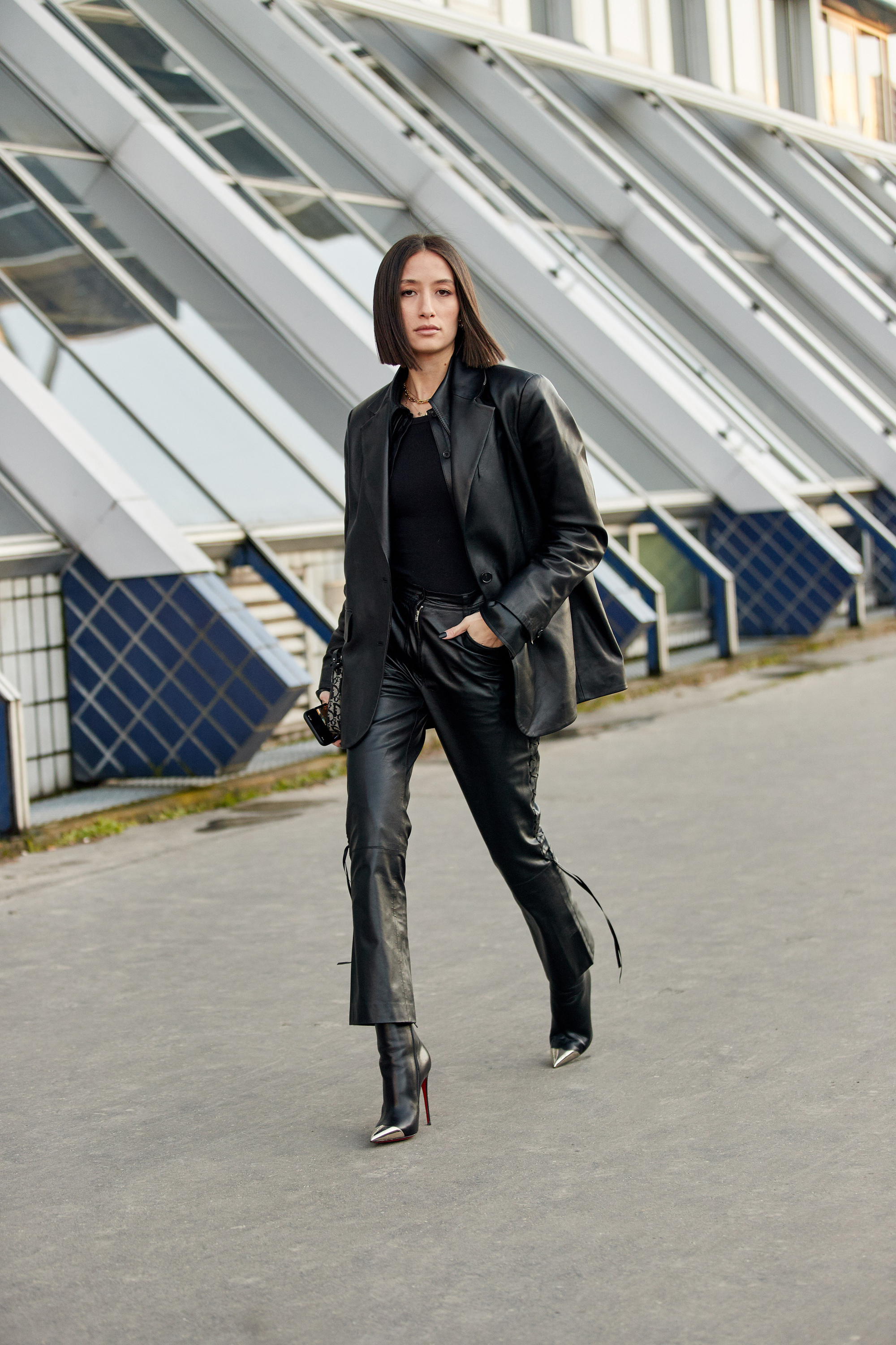 How to Wear Ankle Boots with Leggings in 2020 - PureWow