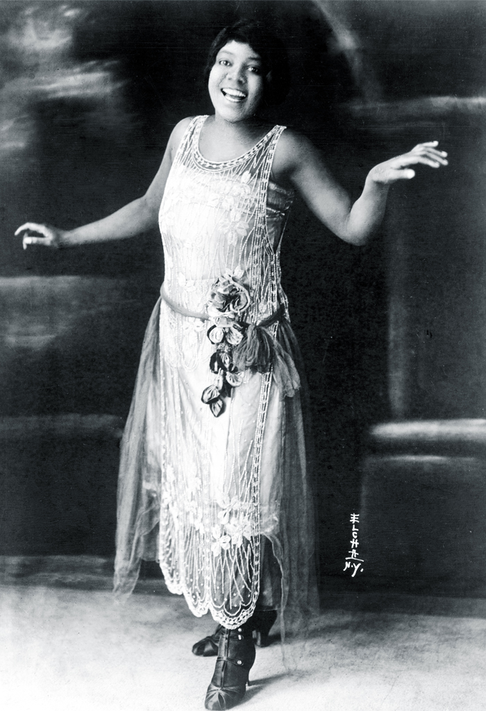 1920'erne Modeikoner: </p> </figcaption> </figure> <figure> <div>Bessie Smith</div> <img src=