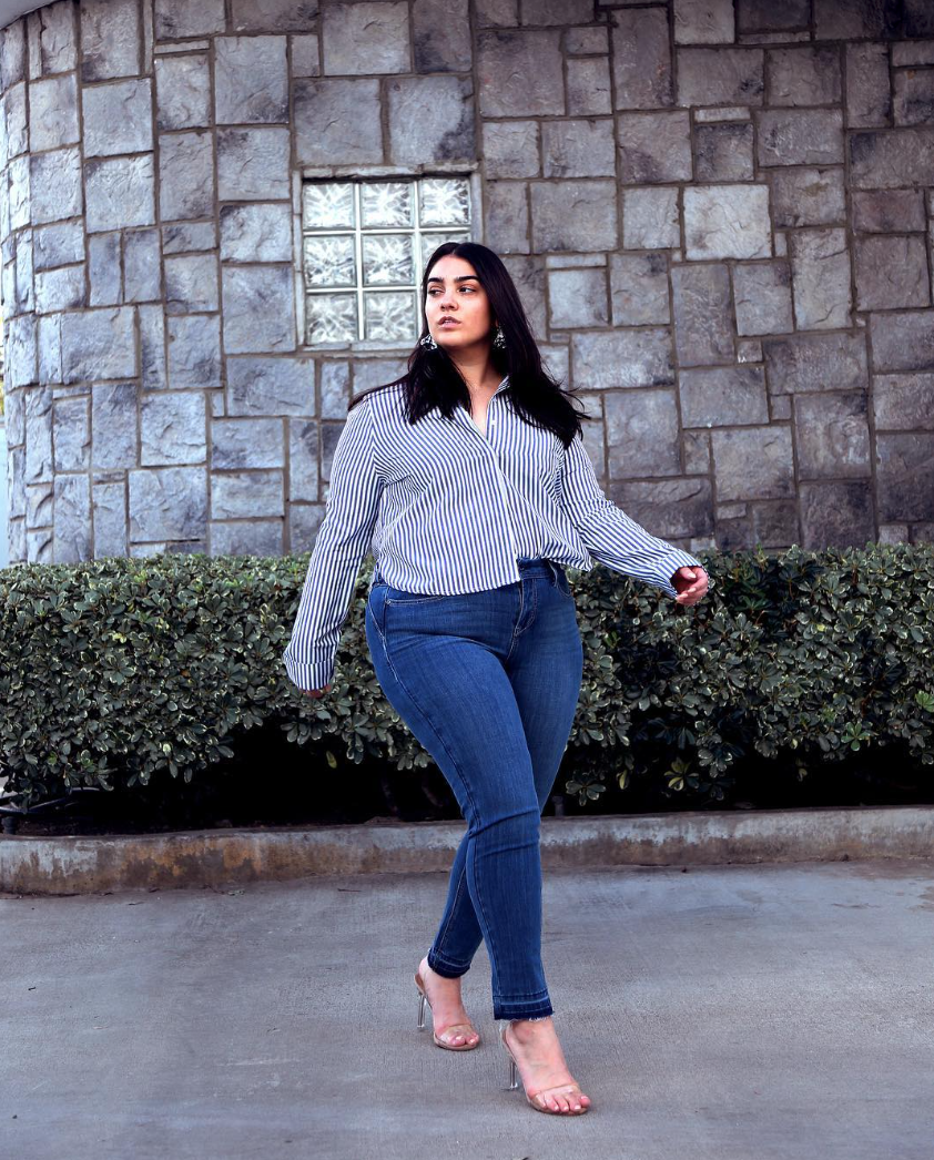 denim and white outfits for plus size