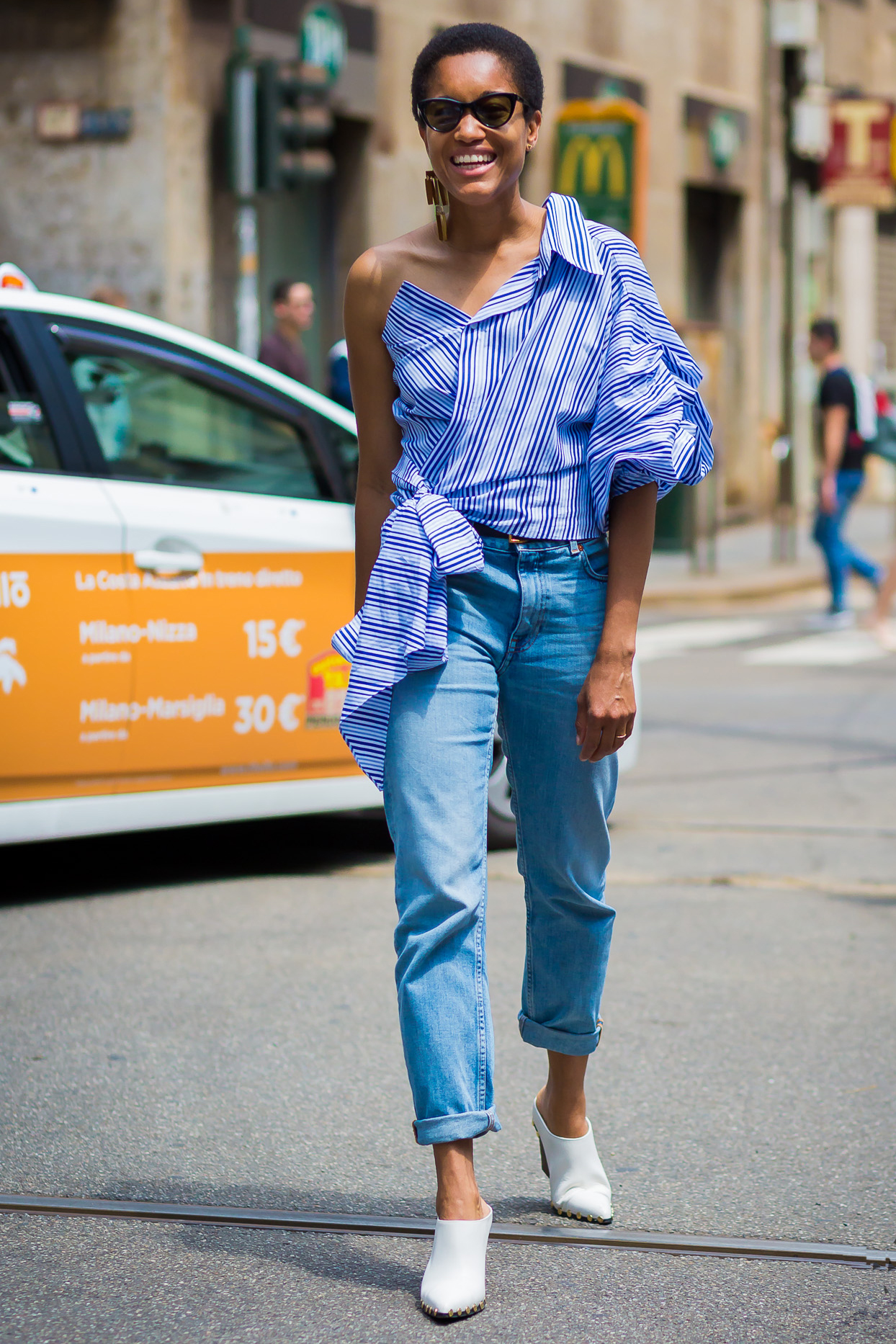 all blue outfits statement top jeans