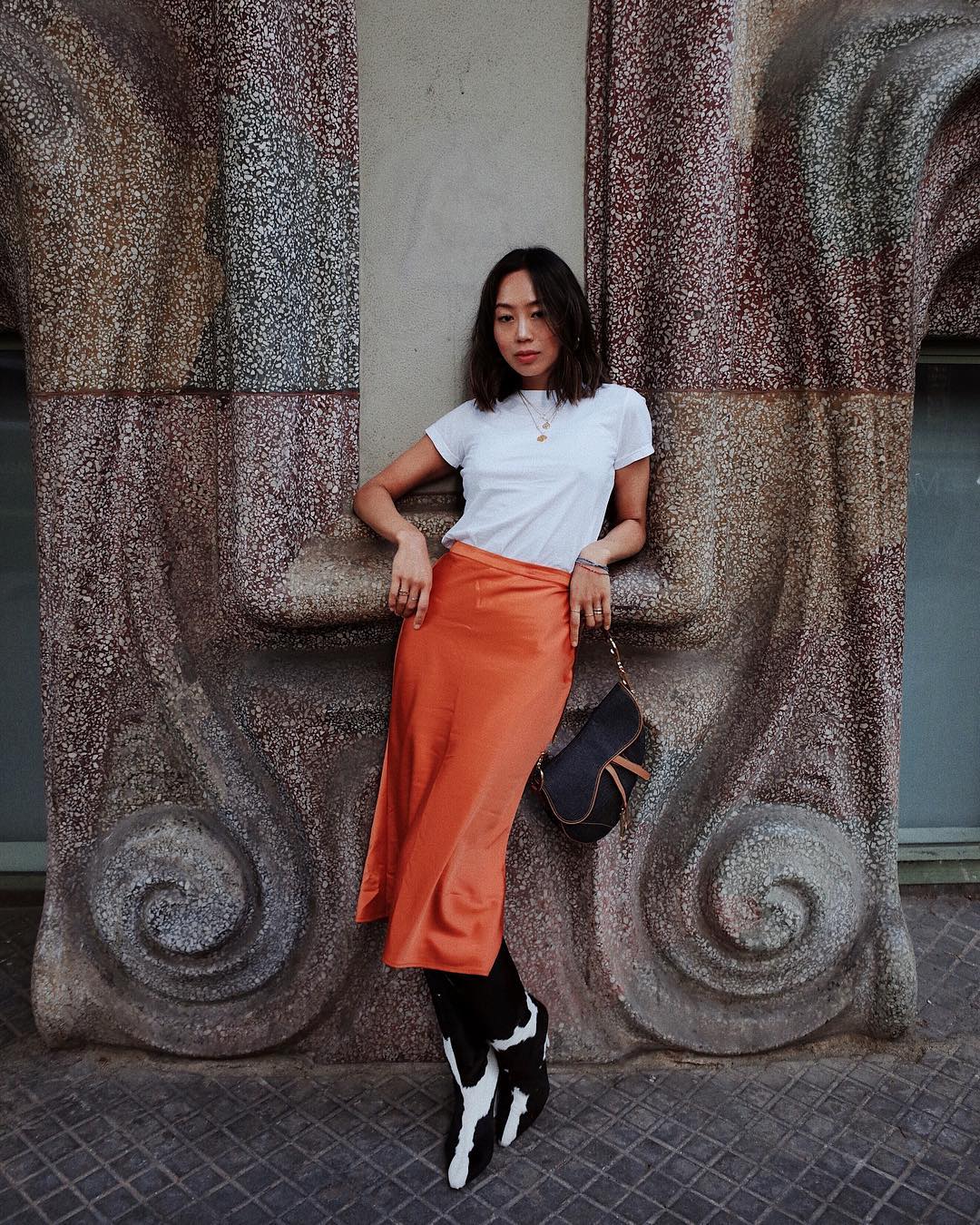 15 Skirt-and-T-shirt Outfits Fashion Girls Love | Who What Wear