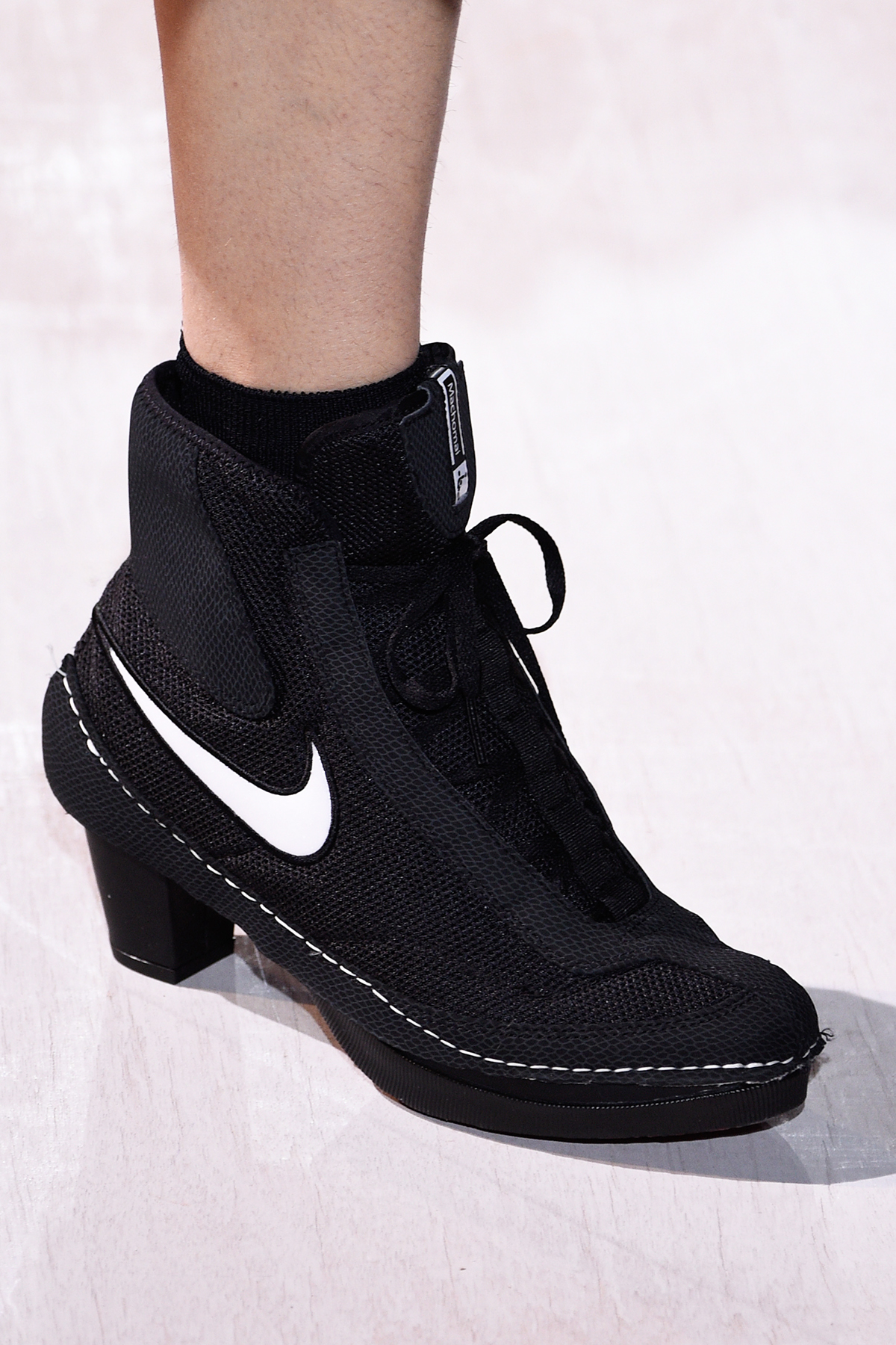 entregar Seminario enero See Nike x Comme des Garçons' High-Heel Sneakers | Who What Wear