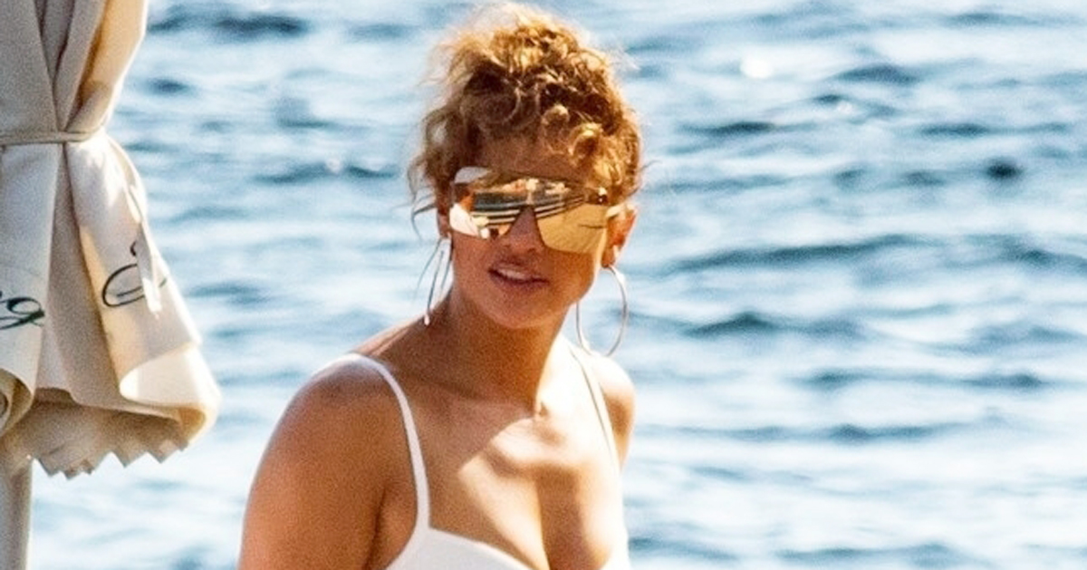 Jennifer Lopez celebrates 46th birthday at 1Oak|Lainey 