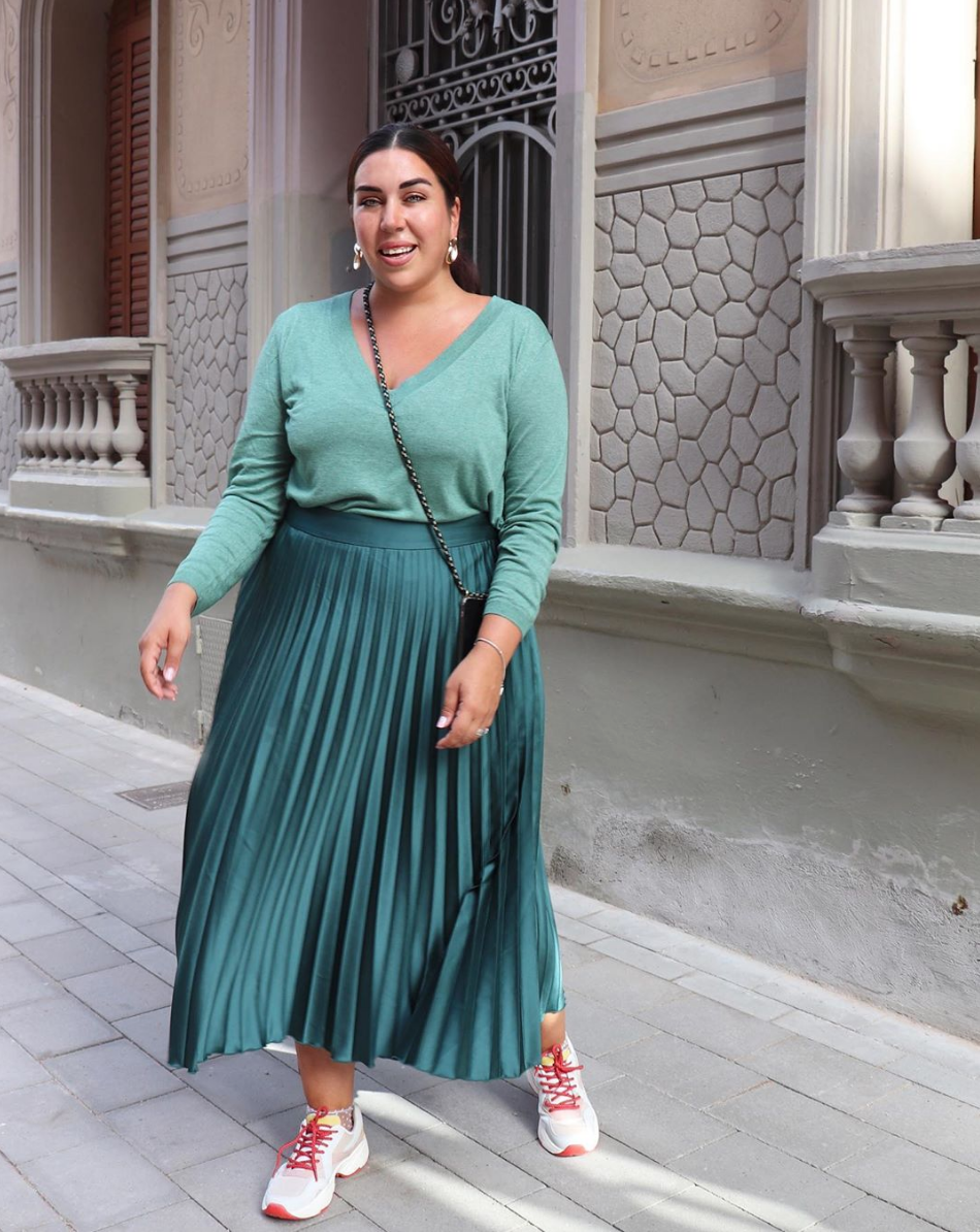 The 11 Best Maxi Skirt Outfits to Wear This Winter | Who What
