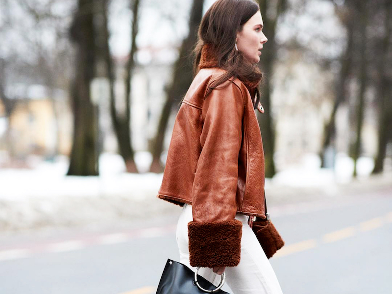 15 Cool Outfit Ideas With Brown Leather Jackets