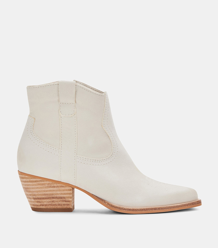 white ankle boots winter outfits 272481 1693699933340