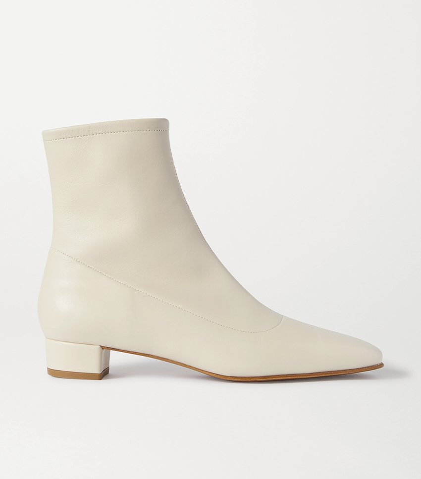 white ankle boots winter outfits 272481 1693701905129