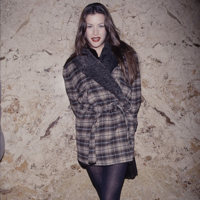 5 '90s Inspired Winter Outfits We're Re 