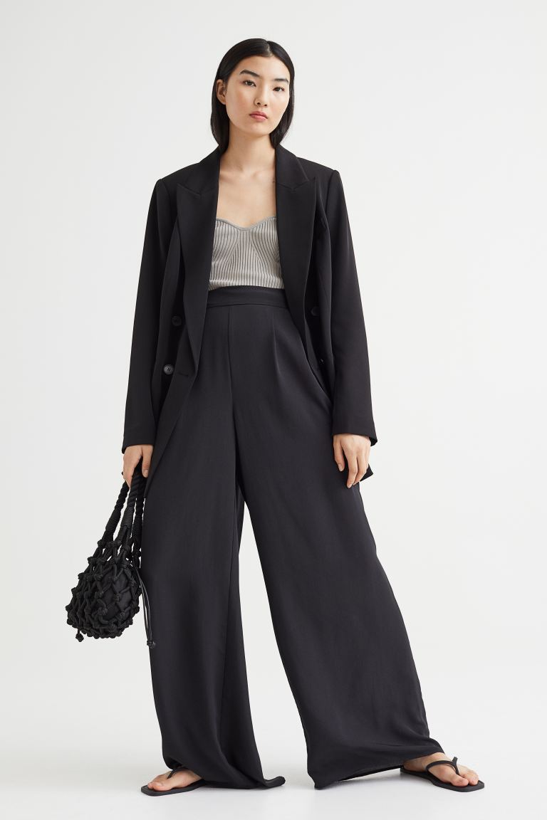 Culottes Versus Gaucho Pants—What's the Difference? | Who What Wear