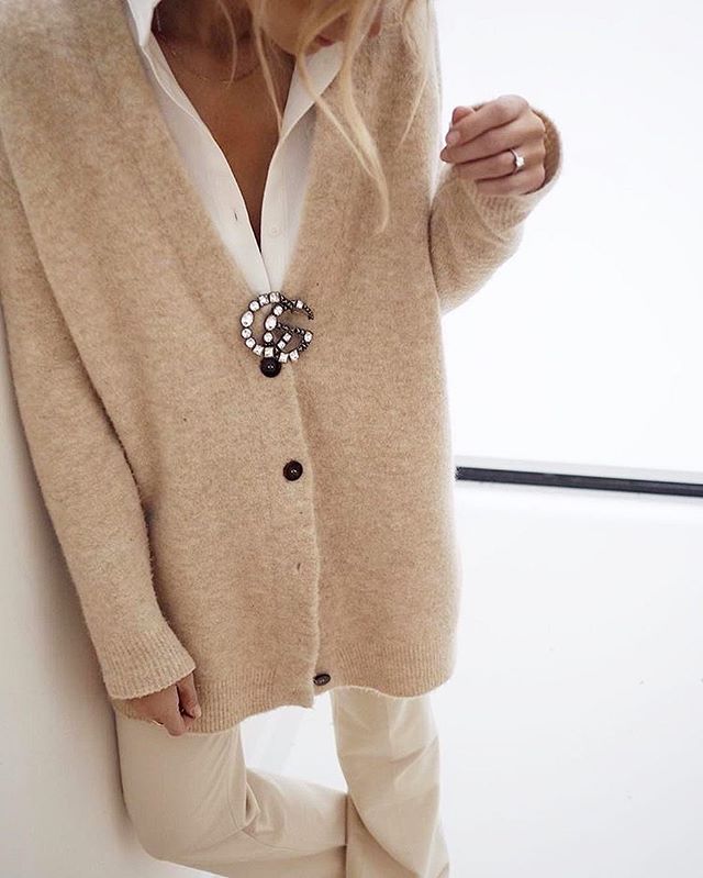 sweater beige outfit