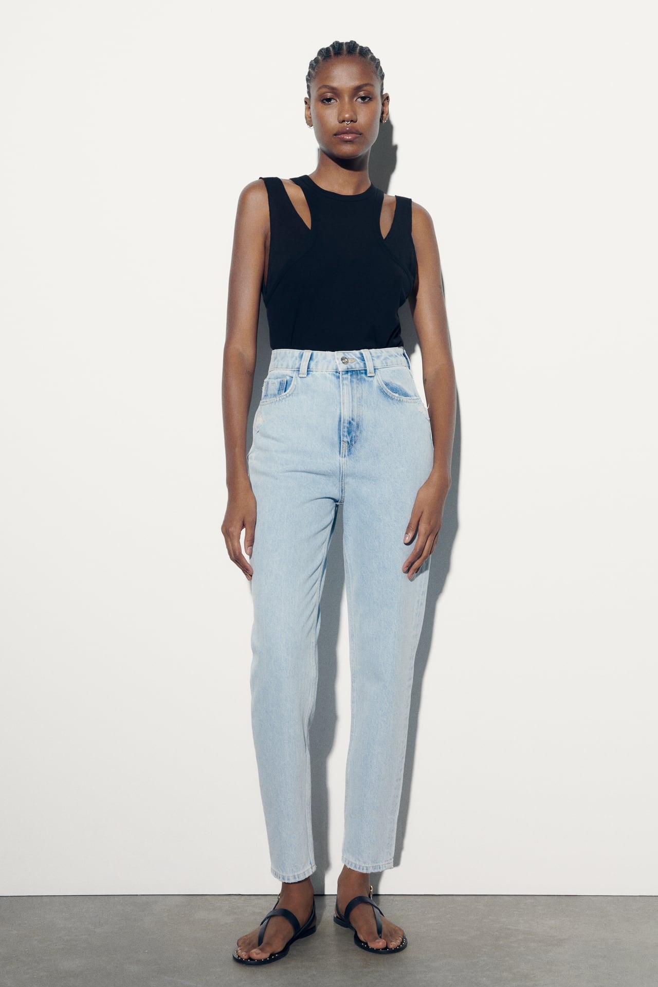 The 10 Light-Wash Blue Jeans Outfits We're Wearing on Repeat | Who What ...