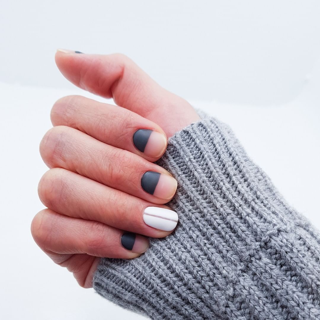 Negative-Space Manicures Are the New Nude Nails | Who What Wear