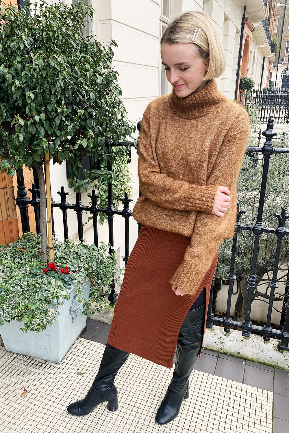 brown jumper dress outfit