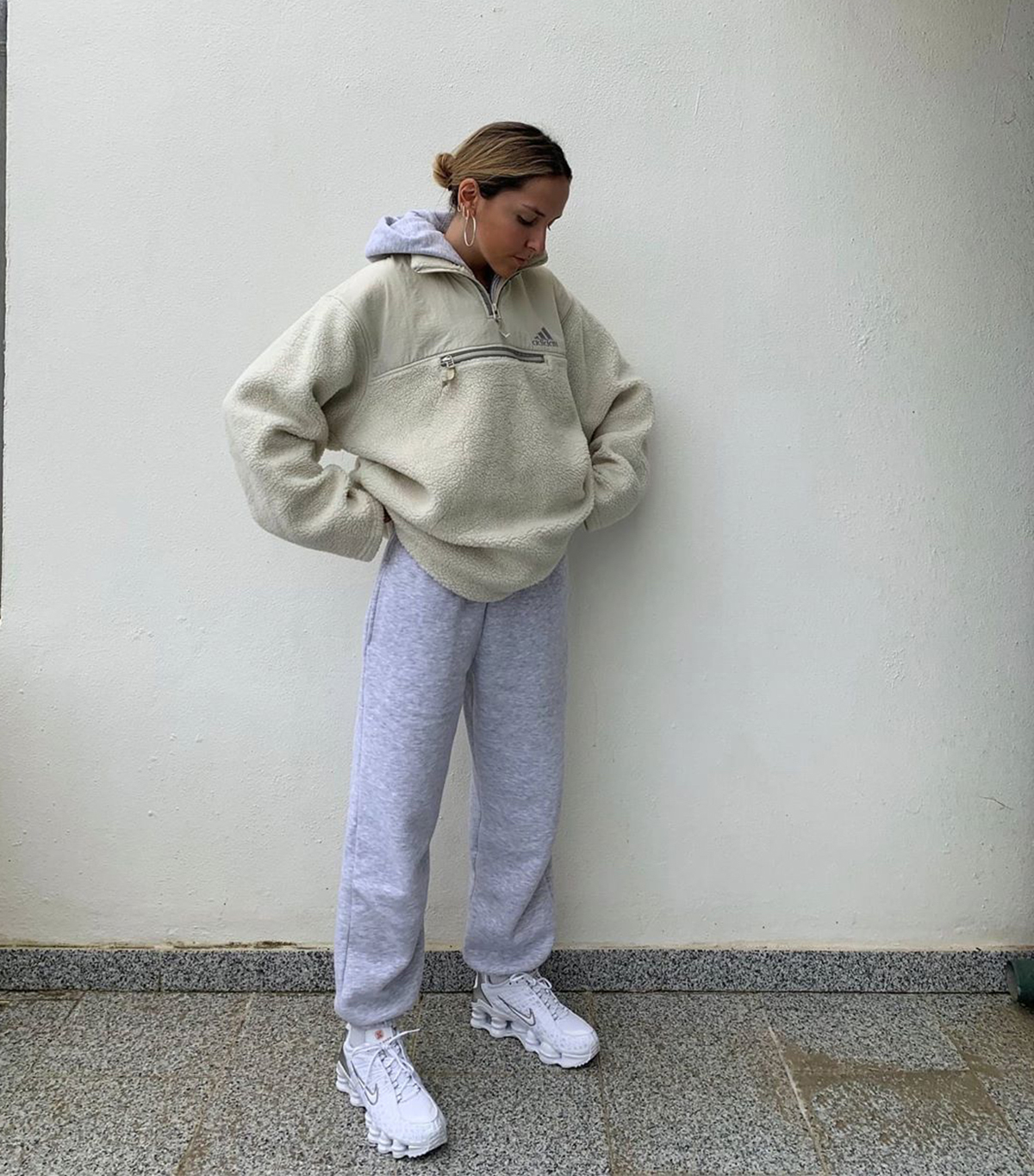 grey tracksuit bottoms outfit