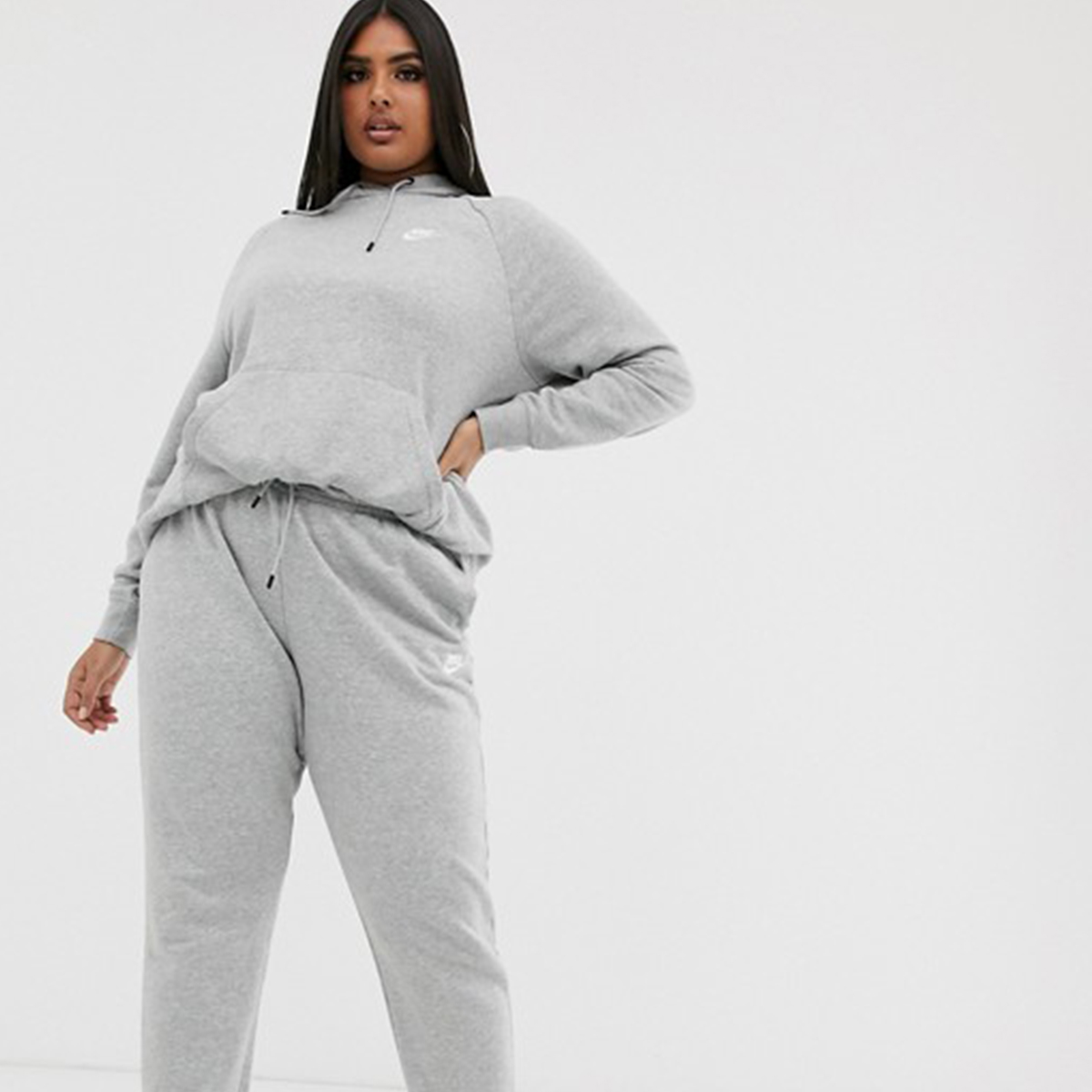 outfits with grey nike sweatpants