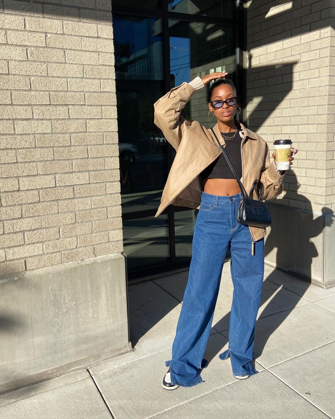 7 Outfits With Baggy Jeans That Will Convince You on Them