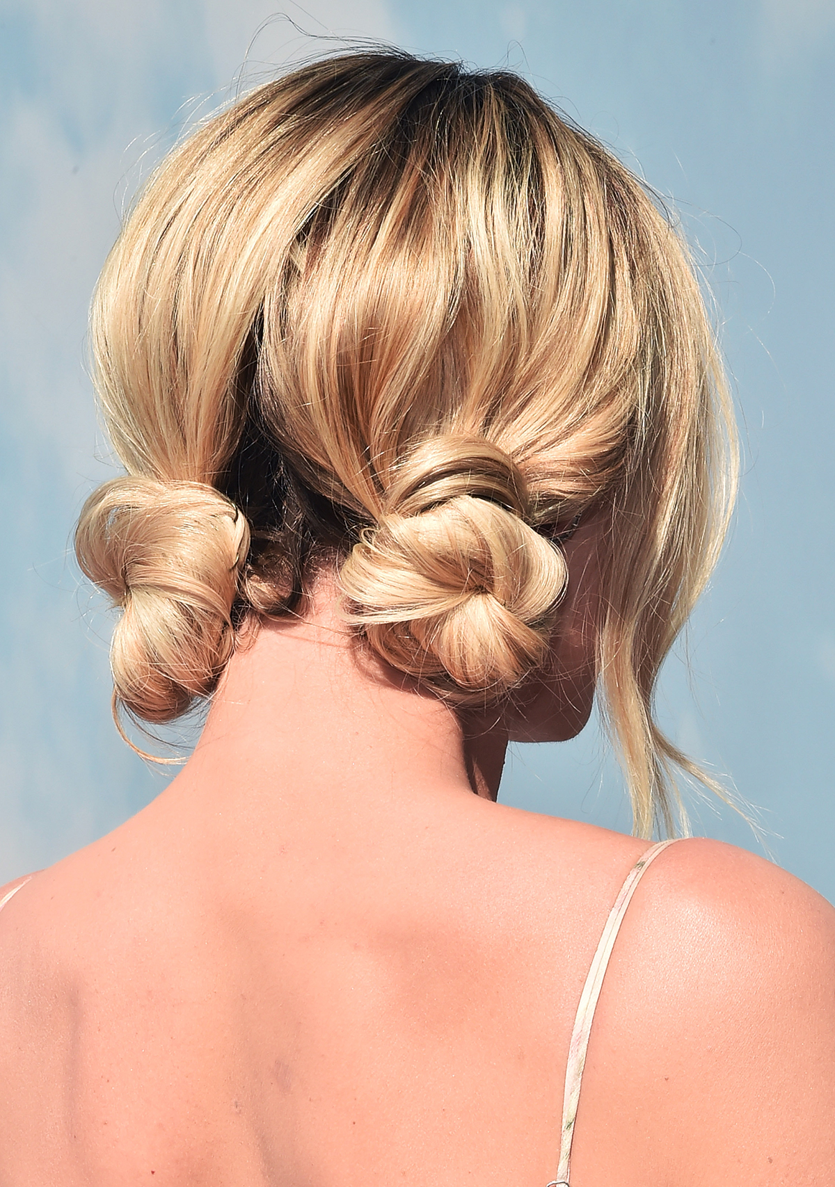 Margot Robbie piękne plecione fryzury