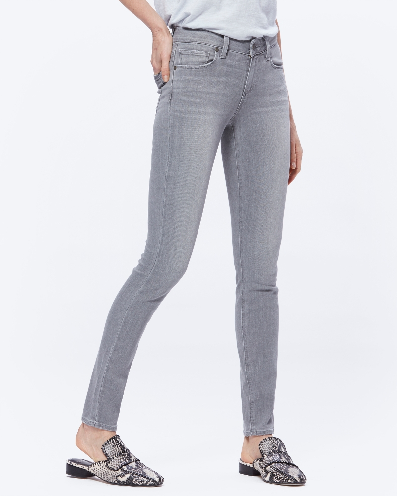 communicatie Negen Uitmaken 13 Fashion Girl–Approved Grey Jean Outfits | Who What Wear