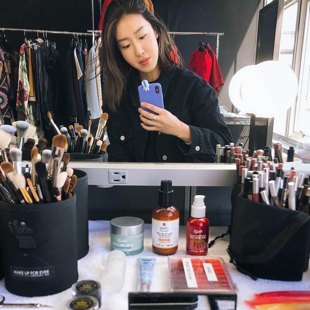 How to clean makeup brushes: Nina Park makeup artist kit