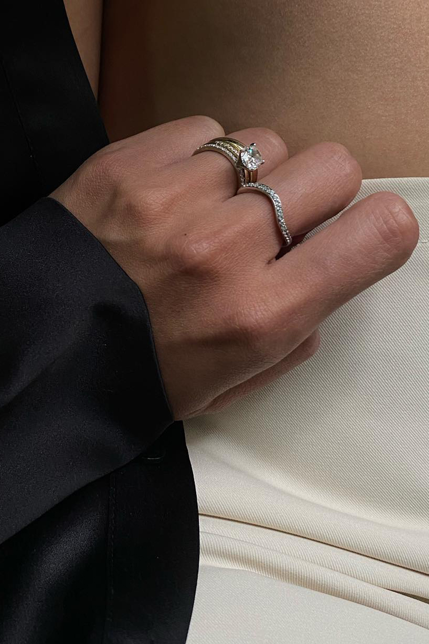 Vier Stout Gentleman vriendelijk The 17 Best Engagement Ring Brands Worth Knowing | Who What Wear