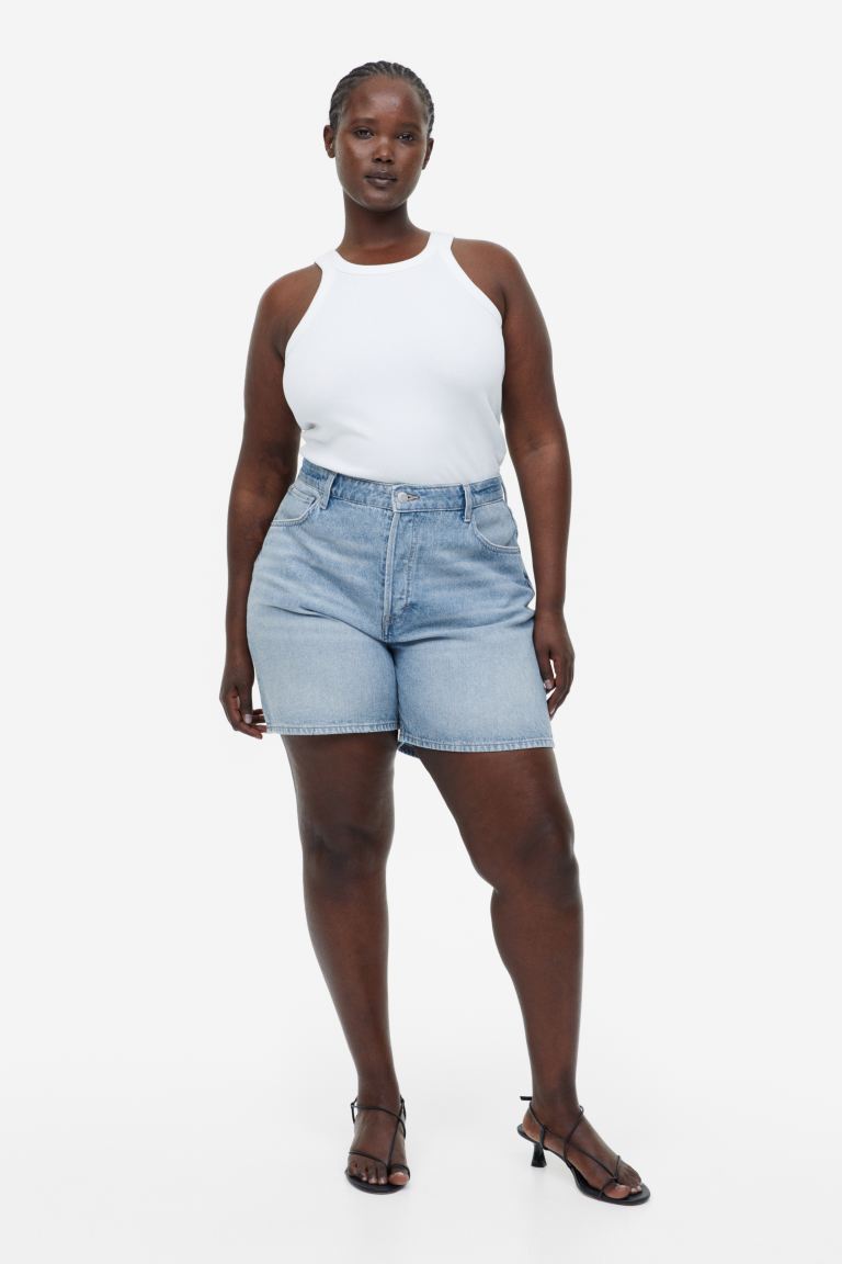 How to Find Shorts for Curvy Figures and 20 of the Best | Who What Wear
