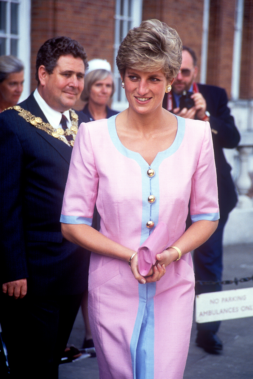 Princess Diana Outfits