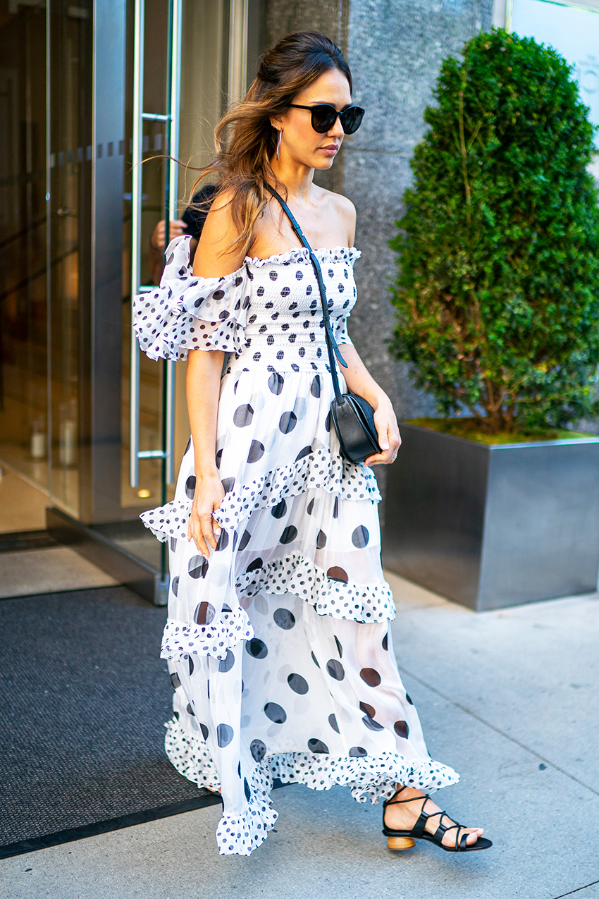 Jessica Alba Wore the Smocked Dress Trend That's Everywhere | Who What Wear