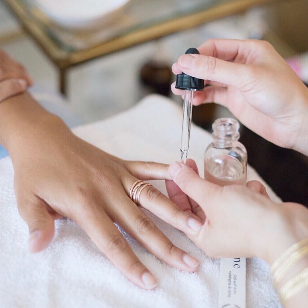 How to Repair Damaged Nails, According to Experts | Who What Wear