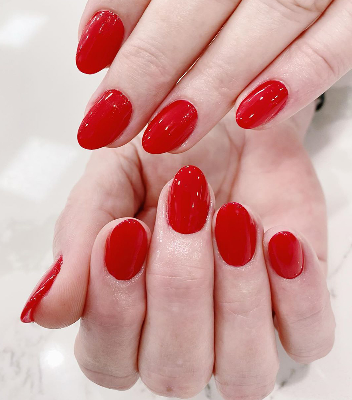 The 15 Best Manicure Ideas for New Year's Eve 2020: Red Nails