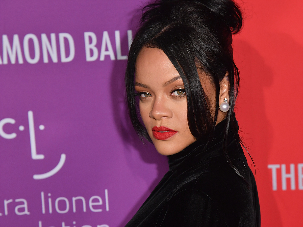 Rihanna's Best Makeup Tips From Her Fenty Beauty Tutorials