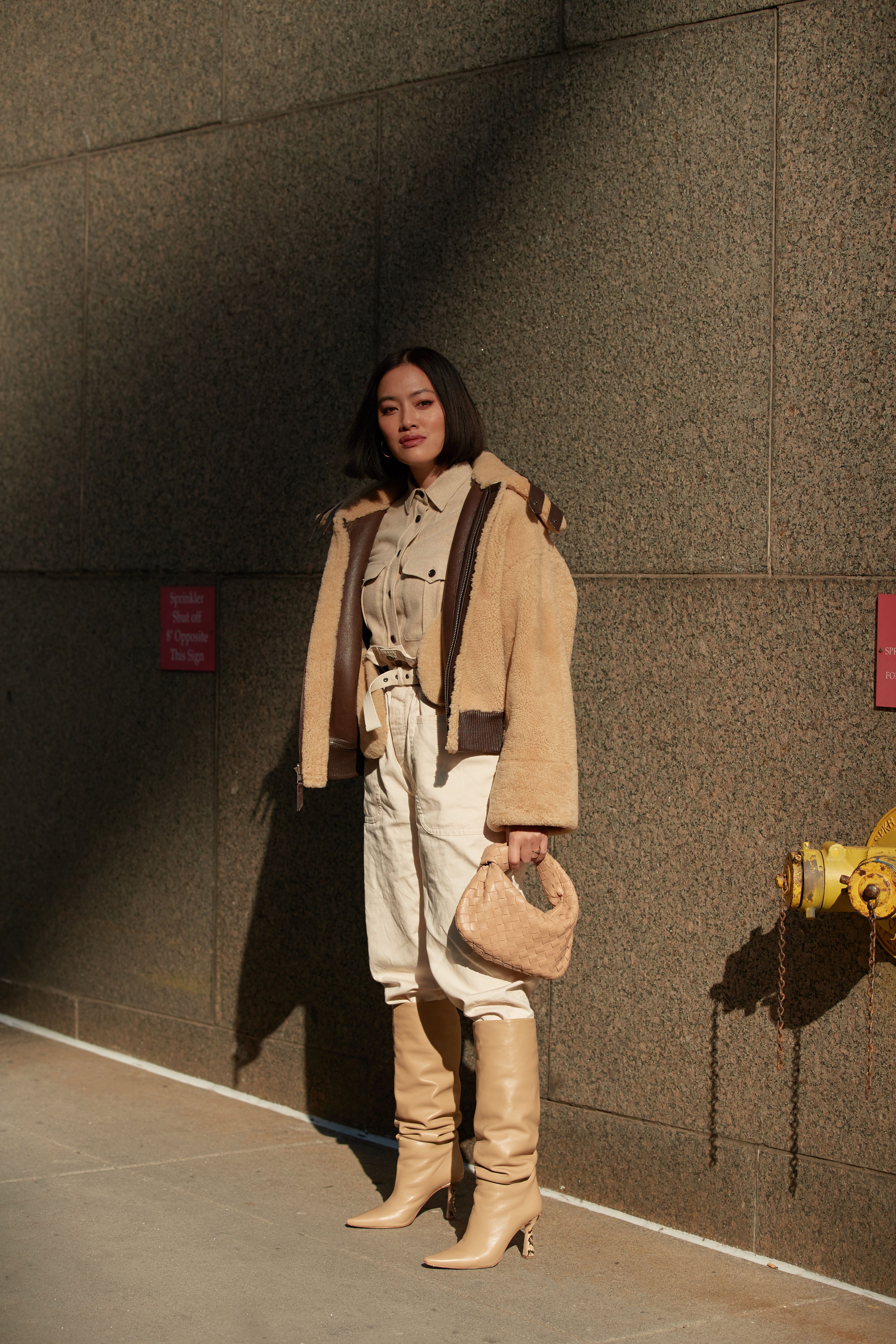 beige boots outfit