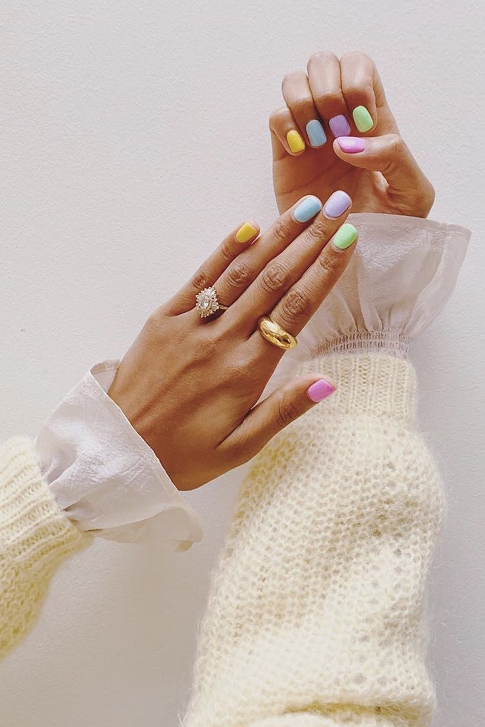 Colourful nails trend