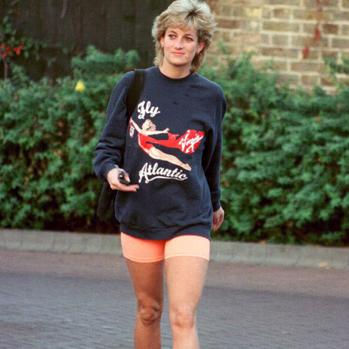 5 Outfits That Prove Princess Diana Was ...