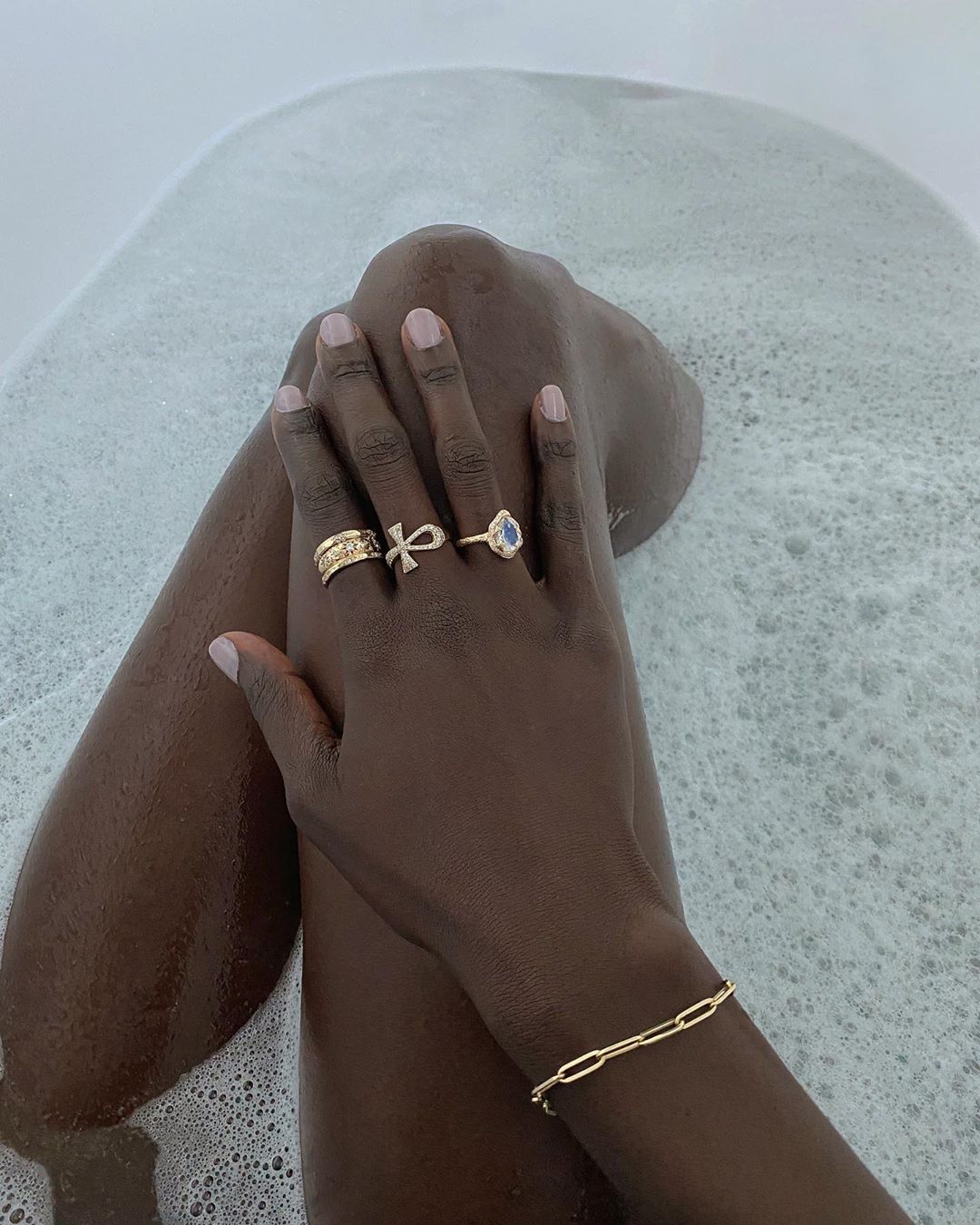 6 Beautiful Nails and Jewellery Pairings We Can’t Stop Staring At
