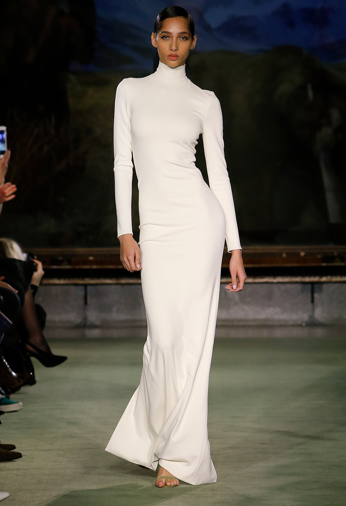 Autumn winter 2020 fashion trends: Bodycon white Brandon Maxwell dress