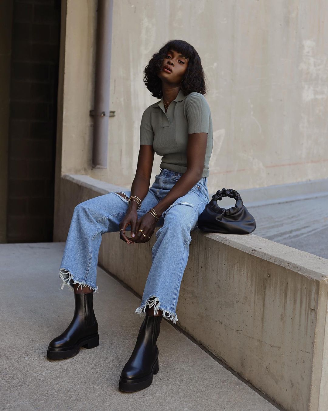 The 11 Coolest Outfits With Ripped Jeans, Hands Down | Who Wear