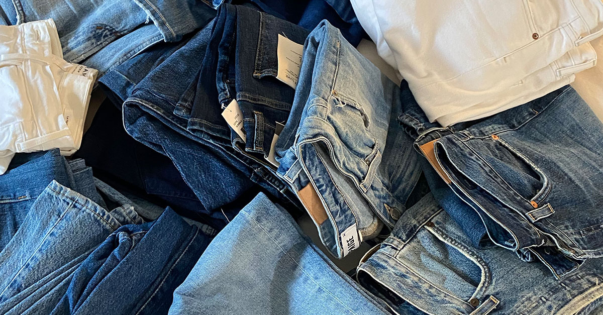 I cleaned out 31 pieces from my closet for 31 days in Jan—see the discard pile