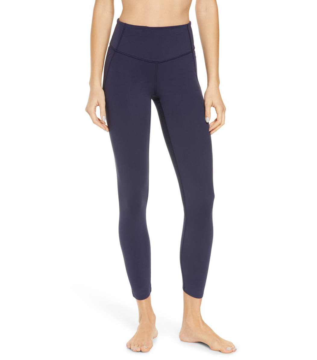 The 15 Best Workout Leggings for Petite Women, Period | TheThirty