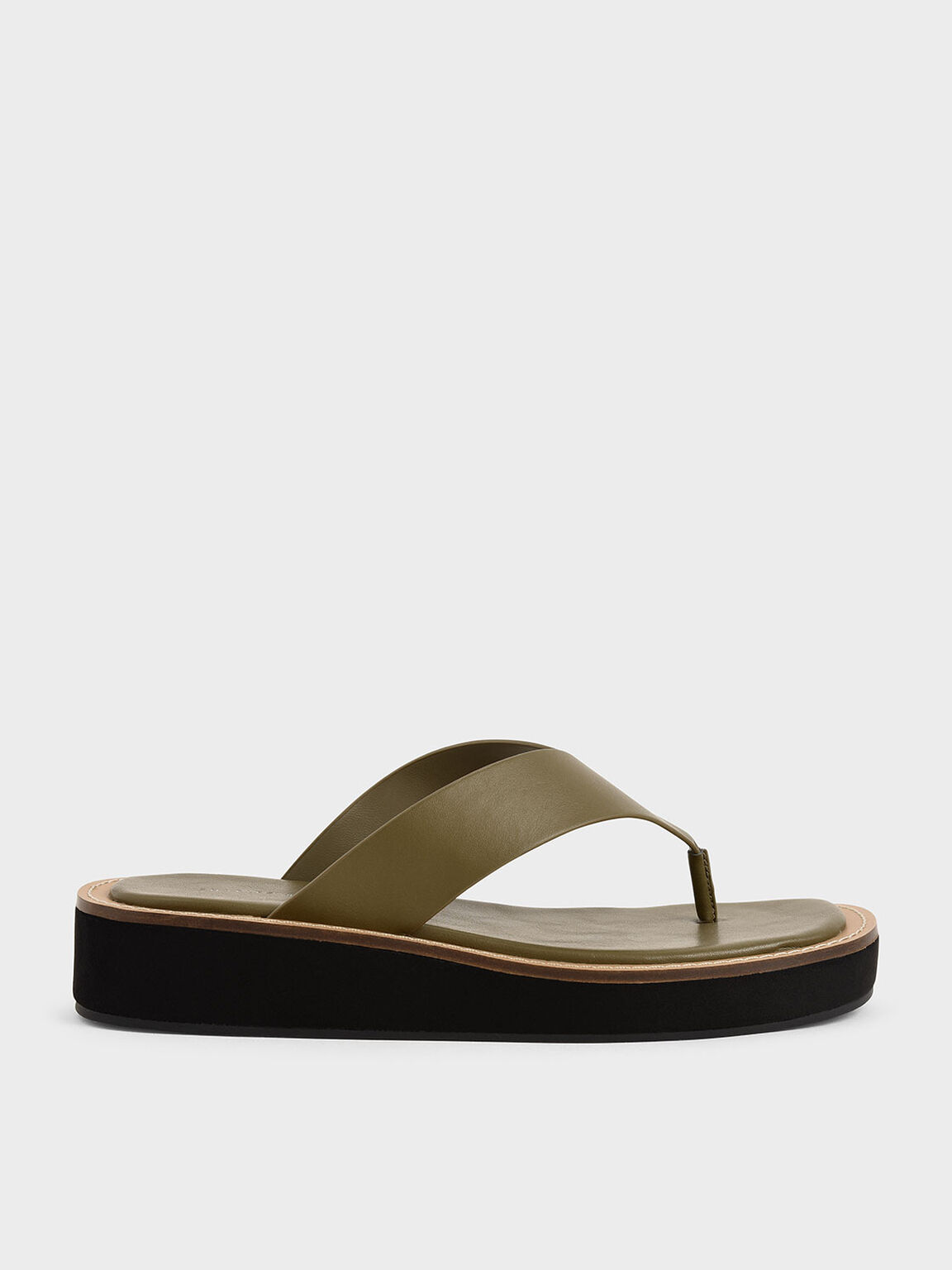 The Best Chunky Flip-Flops to Love and Buy This Season | Who What Wear UK