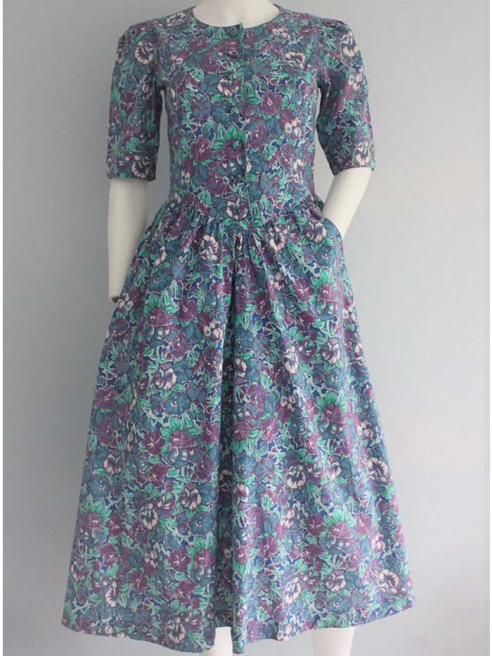 The Best Vintage Laura Ashley Dresses You Can Buy Now | Who What Wear UK